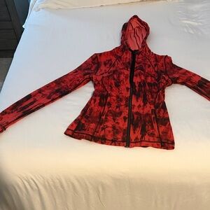 Lululemon Hooded Define Jacket – Red & Black Tie Dye – Size 6 – Gently Used